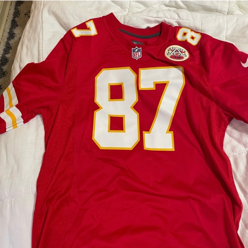 Men’s small NFL Travis Kelce jersey never worn